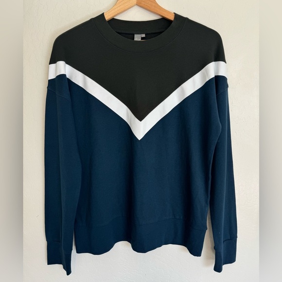 Sweaty Betty Womens Colorblock Chevron Sweatshirt Size S Pullover Blue Black - Picture 2 of 6